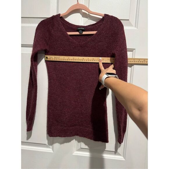 Club Monaco Mohair & Merino Wool V-Neck women’s sweater XS - Picture 4 of 13